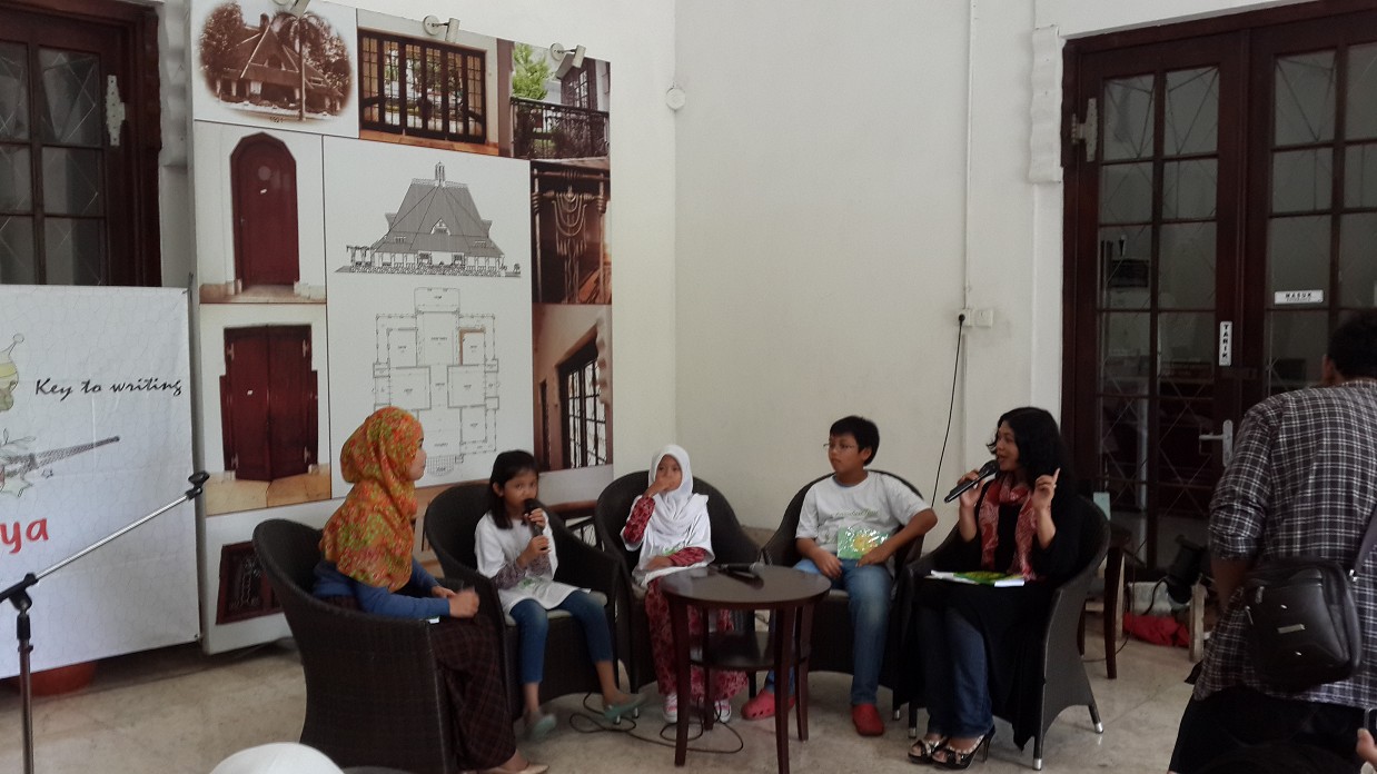 IWEC - Mengapa Anak Harus Menulis