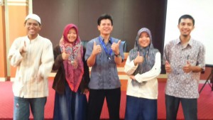 Bersama FLP Surabaya di Gerakan ITS Menulis