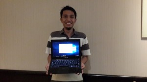 Tadaaa!! Bersama AsusPro B8230 (abaikan modelnya)