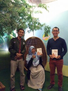 Heni Sri Sundani (Gerakan Anak Petani Cerdas) dan Reza Zaki (Putra Daerah Membangun)